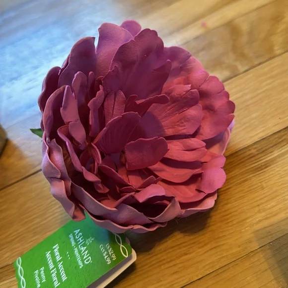 NWT Bundle of 13 Assorted Faux Flower Accents - Peony, Rose & Hydrangea 🌹 - Picture 14 of 16